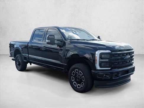 Used 2024 Ford F250 Platinum image 3