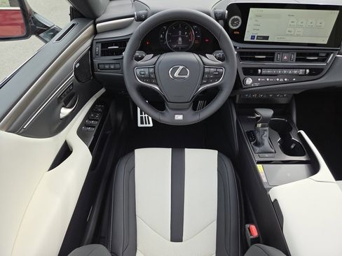 New 2025 Lexus ES 350 F Sport image 4