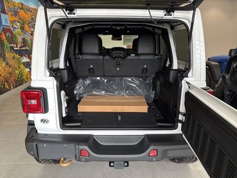 New 2025 Jeep Wrangler Unlimited Rubicon 392 image 44