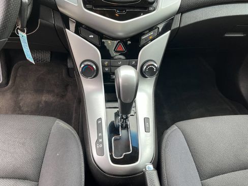 Used 2016 Chevrolet Cruze LT image 25