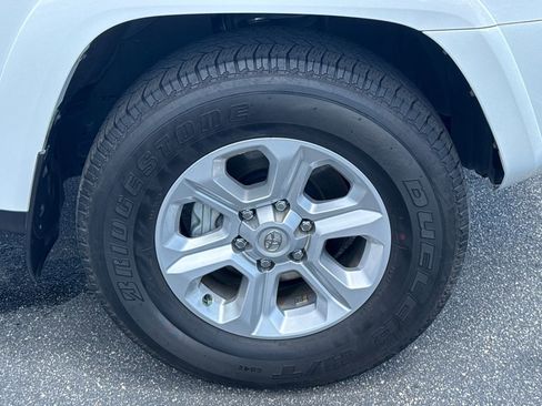 Used 2023 Toyota 4Runner SR5 Premium w/ Moonroof Package RWD image 12