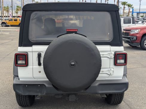 Used 2020 Jeep Wrangler Sport AWD/4WD image 3