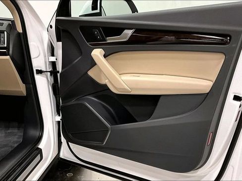 Used 2018 Audi Q5 2.0T Premium Plus w/ Premium Plus Package image 18