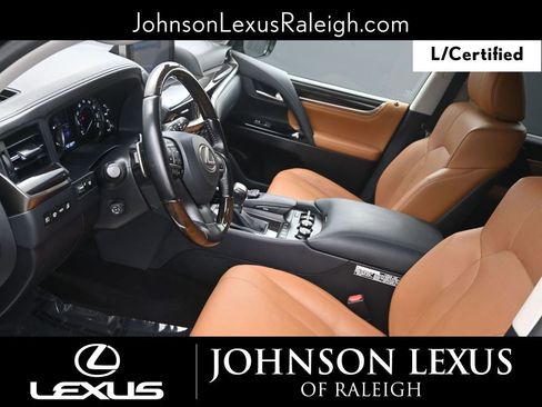 Used 2021 Lexus LX 570 4WD w/ Luxury Package image 10