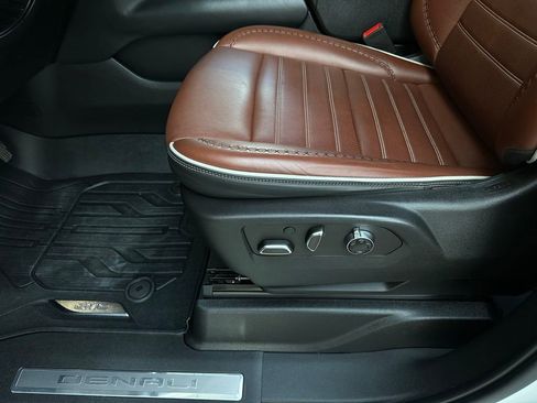 Used 2023 GMC Yukon XL Denali Ultimate w/ LPO, Floor Liner Package image 12