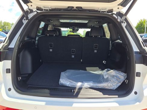 New 2025 Jeep Grand Cherokee Limited w/ MOPAR Finishing Package image 17