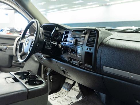 Used 2014 Chevrolet Silverado 2500 LT w/ Custom Sport Truck Package image 15