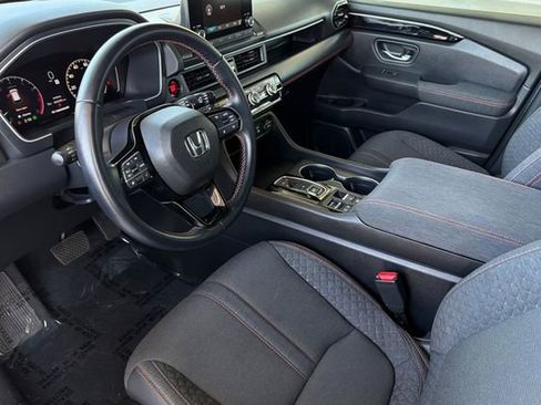 Certified 2025 Honda Pilot Sport image 10