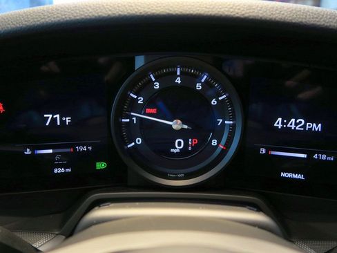 Used 2024 Porsche 911 Carrera S image 16