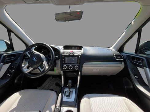 Used 2017 Subaru Forester 2.5i Premium w/ All-Weather Package AWD/4WD image 9