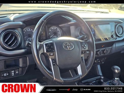 Used 2018 Toyota Tacoma TRD Sport image 24