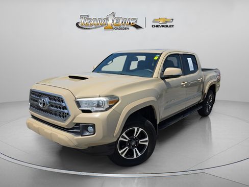 Used 2016 Toyota Tacoma TRD Sport image 4