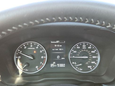 Used 2025 Subaru Forester Premium AWD/4WD image 21