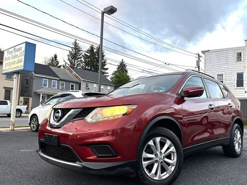 Used 2015 Nissan Rogue SV w/ SV Premium Package AWD/4WD image 1