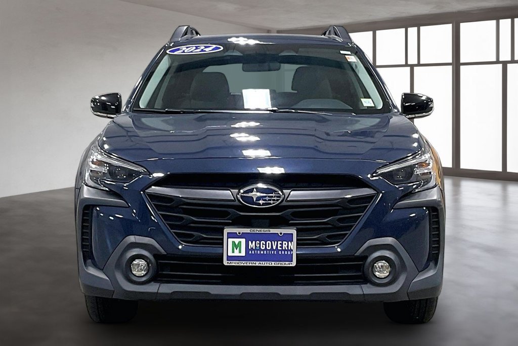 Used 2024 Subaru Outback Premium AWD/4WD image 2