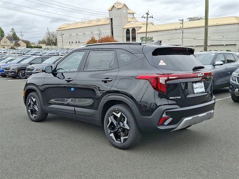 New 2026 Kia Seltos S image 3