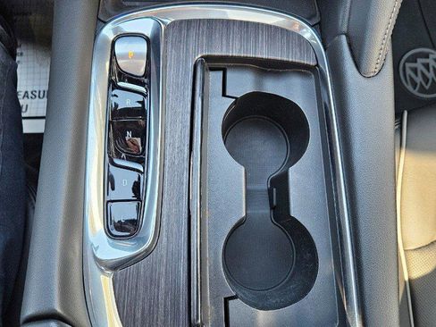 Used 2024 Buick Enclave Avenir w/ Avenir Technology Package image 14