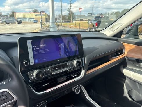 Used 2026 Toyota Grand Highlander Limited image 17