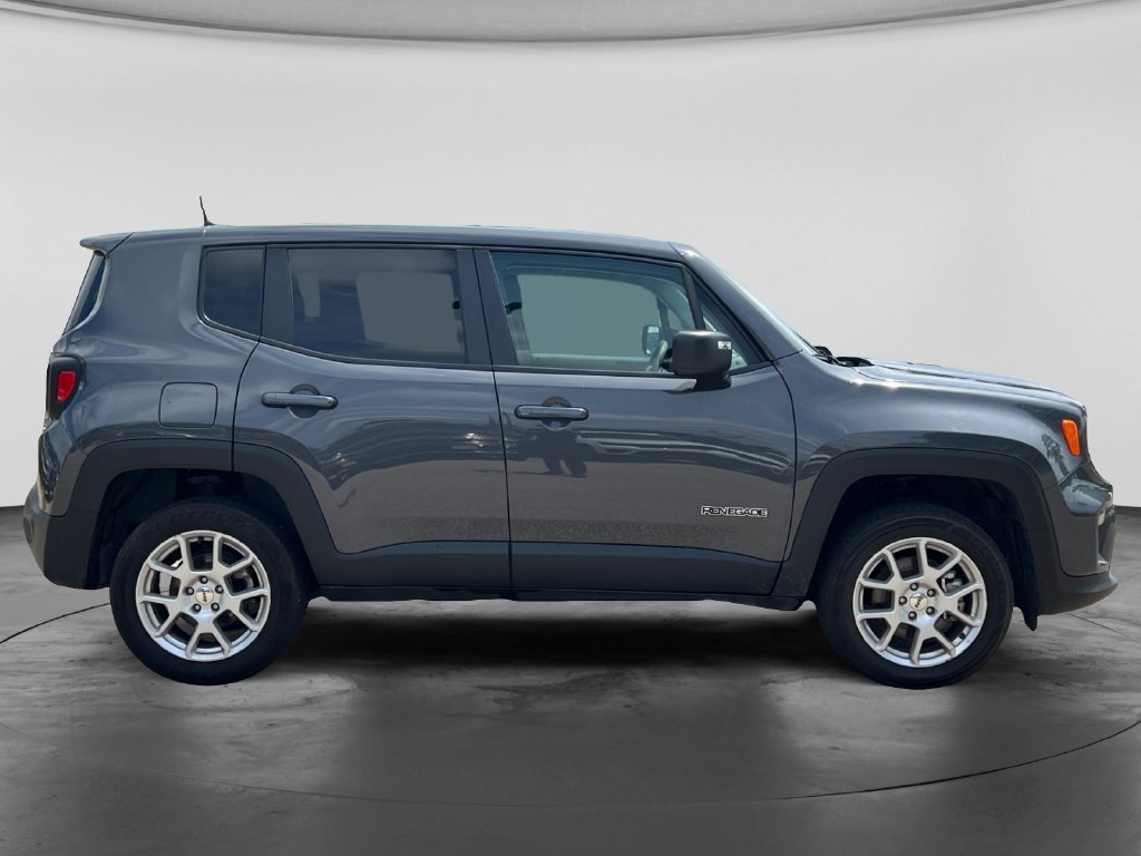 Used 2023 Jeep Renegade Latitude AWD/4WD image 10