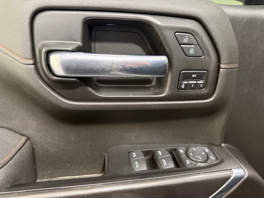 Used 2022 GMC Sierra 1500 AT4 w/ AT4 Premium Package AWD/4WD image 12