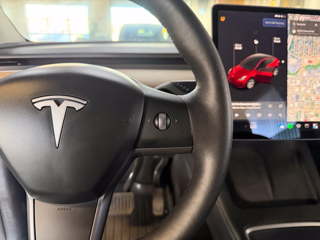 Used 2021 Tesla Model Y Long Range AWD/4WD image 18