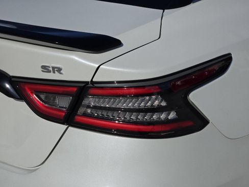 Used 2021 Nissan Maxima SR w/ Sport Mat Group FWD image 24