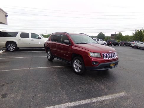 Used 2016 Jeep Compass Sport w/ Power Value Group FWD image 4