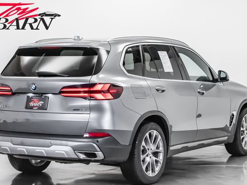 Used 2024 BMW X5 xDrive40i w/ Parking Assistance Package AWD/4WD image 5