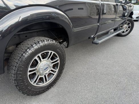 Used 2012 Ford F250 XLT w/ XLT Premium Pkg AWD/4WD image 24