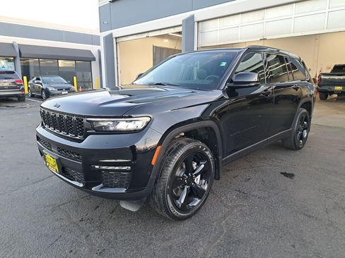 New 2025 Jeep Grand Cherokee L Limited w/ Luxury Tech Group II AWD/4WD image 1