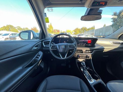 Used 2025 Buick Encore GX Preferred image 32