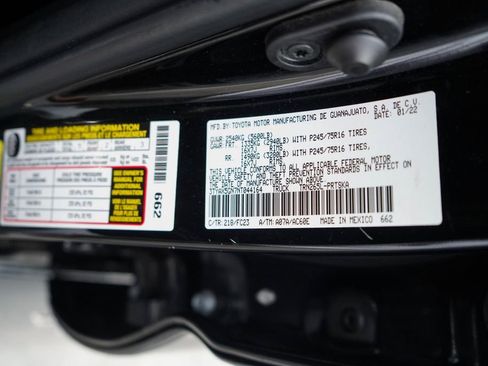 Used 2022 Toyota Tacoma SR5 RWD image 39