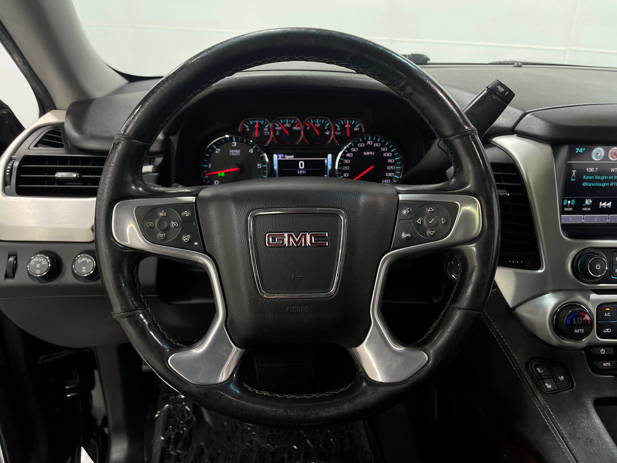 Used 2019 GMC Yukon SLT w/ Premium Edition AWD/4WD image 22