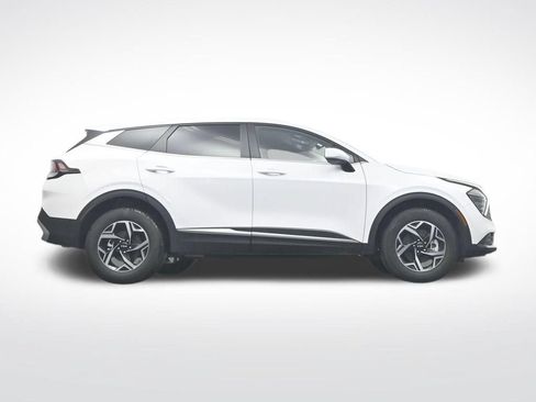 Used 2025 Kia Sportage LX AWD/4WD image 32
