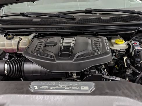 Used 2023 Jeep Wagoneer Series II AWD/4WD image 46