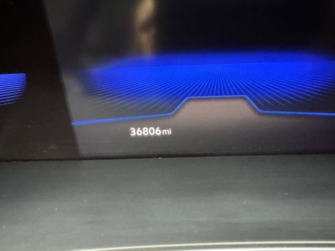Used 2023 Volkswagen Tiguan SE w/ Panoramic Sunroof Package FWD image 63