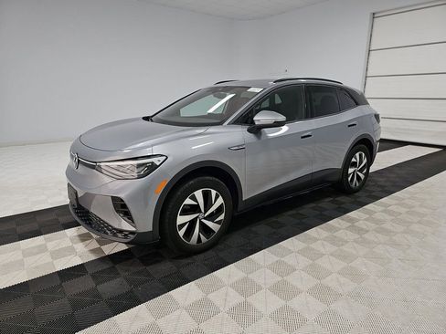 Used 2023 Volkswagen ID.4 Pro image 2