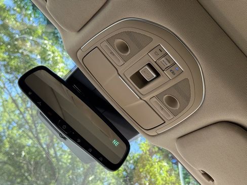 Used 2015 Hyundai Genesis 5.0 image 22