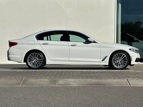 Used 2018 BMW 530i RWD image 2