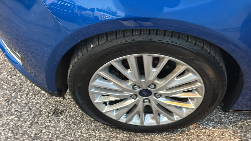 Used 2018 Ford Focus Titanium FWD image 32