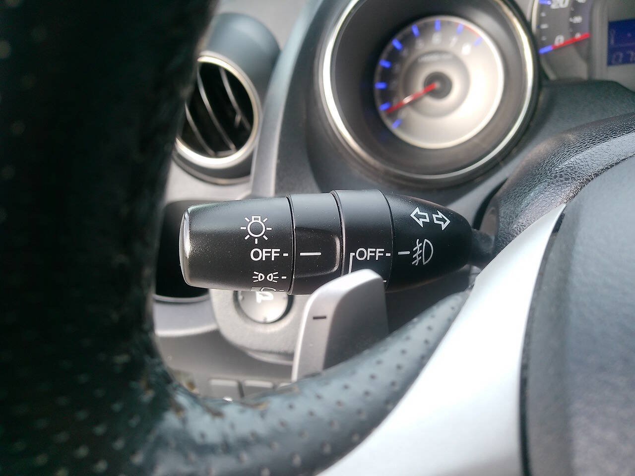 Used 2012 Honda Fit Sport image 32