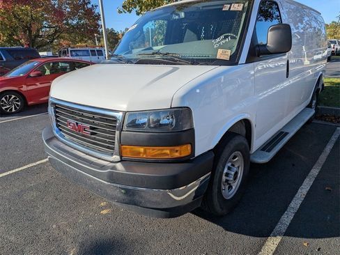 Used 2024 GMC Savana 2500 w/ Driver Convenience Package image 3