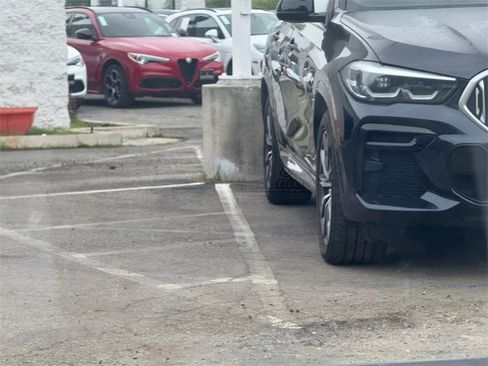 Used 2021 Chevrolet Corvette Stingray Premium Conv w/ Chrome Exterior Badge Package image 25