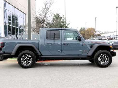 New 2026 Jeep Gladiator Rubicon w/ Steel Bumper Group image 4
