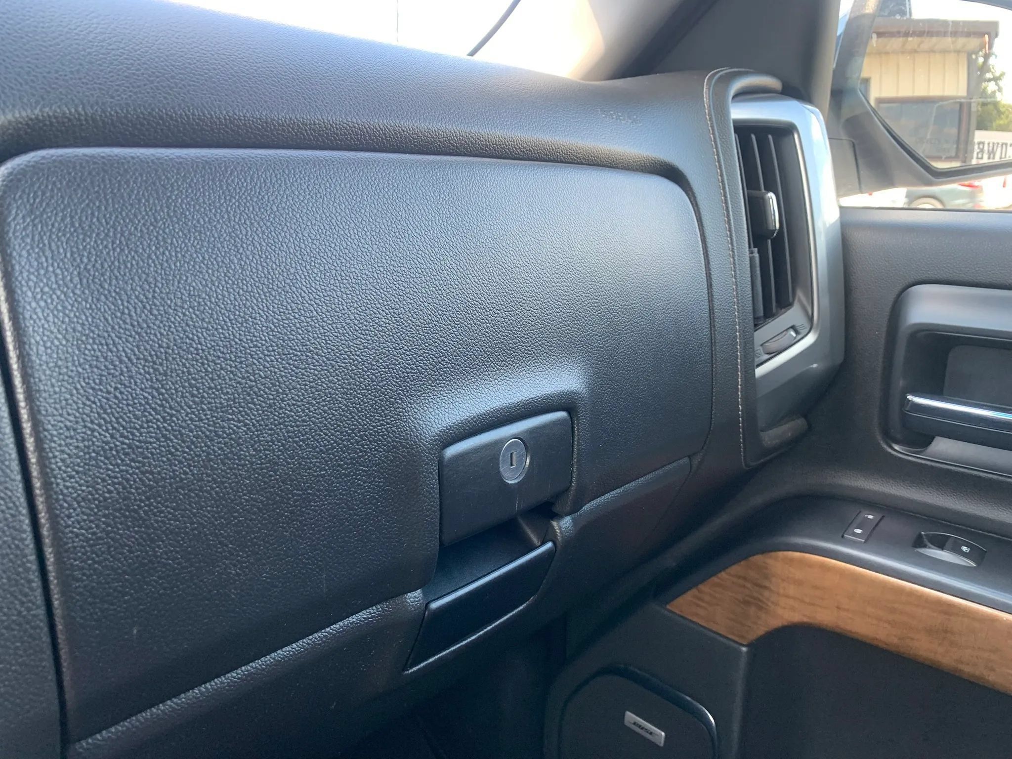 Used 2017 Chevrolet Silverado 1500 LTZ w/ Texas Edition AWD/4WD image 31