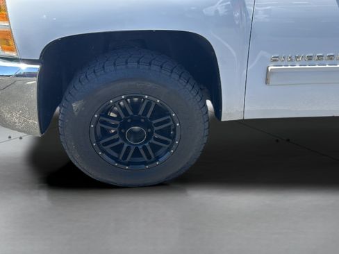Used 2013 Chevrolet Silverado 1500 LT AWD/4WD image 37