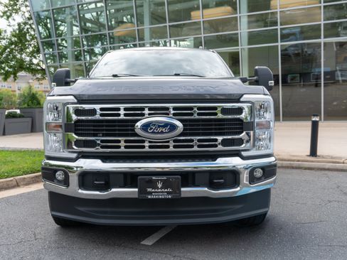 Used 2023 Ford F250 XLT w/ FX4 Off-Road Package AWD/4WD image 2