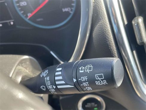 Used 2018 Chevrolet Equinox LT image 29