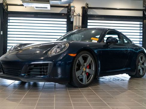 Certified 2018 Porsche 911 Carrera S RWD image 1