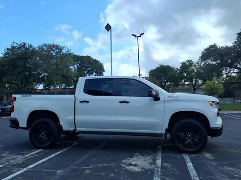 Used 2025 Chevrolet Silverado 1500 LT Trail Boss w/ LT Trail Boss Premium Package AWD/4WD image 4